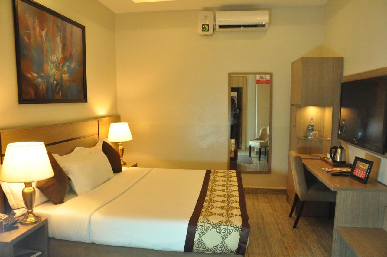 Moz One Executive Guest Rooms Agadez Mobushipe Esterno foto