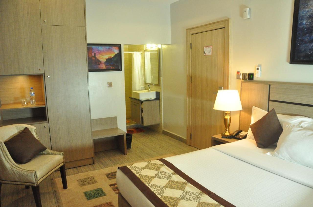 Moz One Executive Guest Rooms Agadez Mobushipe Esterno foto