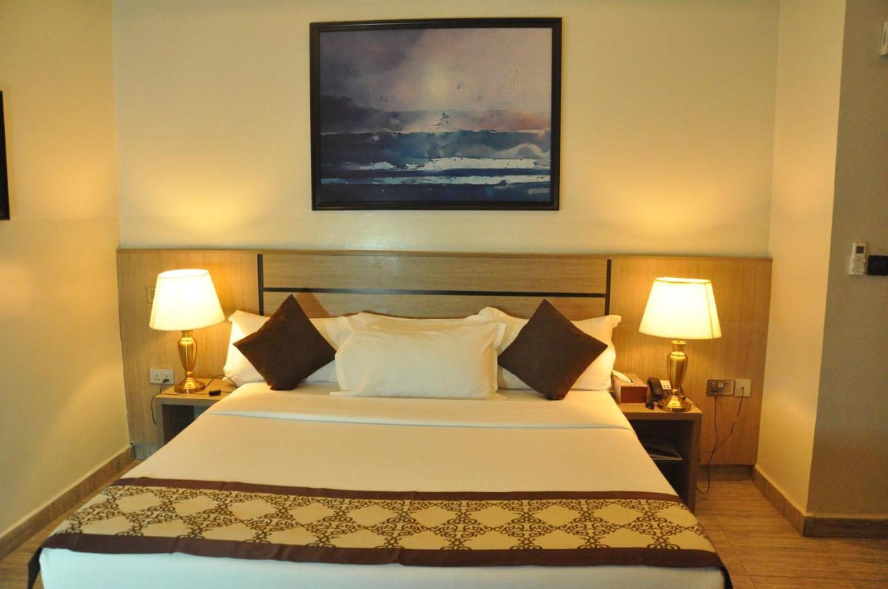 Moz One Executive Guest Rooms Agadez Mobushipe Esterno foto