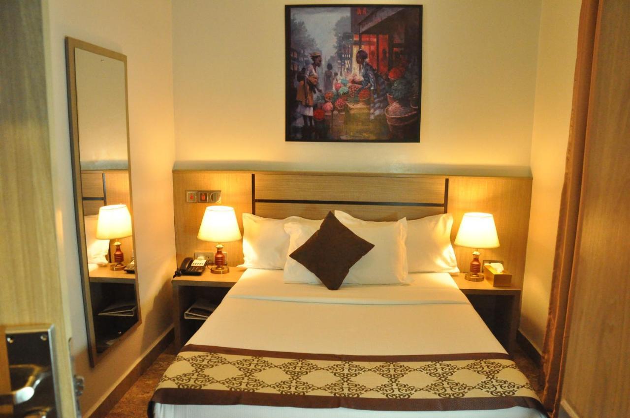 Moz One Executive Guest Rooms Agadez Mobushipe Esterno foto