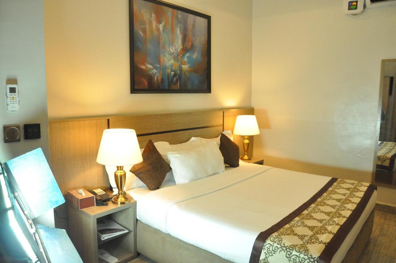 Moz One Executive Guest Rooms Agadez Mobushipe Esterno foto